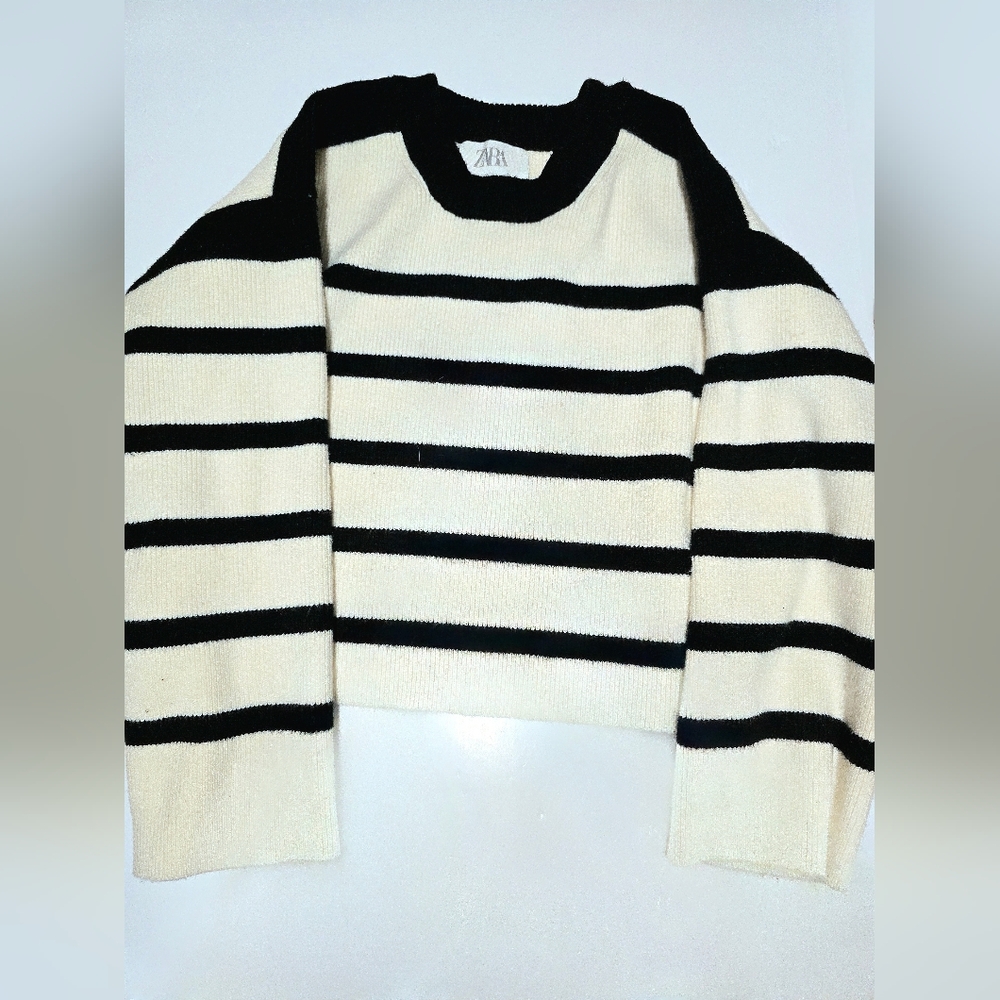 Zara Girl's Sweater in Black and Cream Stripes